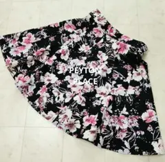PEYTONPLACE花柄ひざ上スカートフレアスカート黒×ピンクSミニスカート