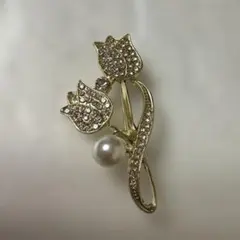 チューリップモチーフ ゴールドブローチ