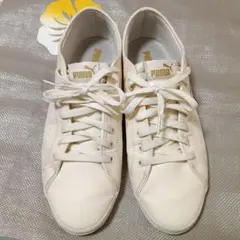 PUMA ホワイト スニーカー