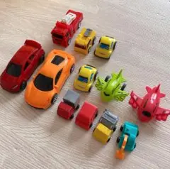 カラフル ミニカー 小さい車 飛行機 プルバック 消しゴム 計9個 +おまけ3個