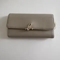 アニエスべー　グレー 合成皮革 キーケース 6連