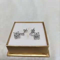 ◇【美品】可愛いピアス　　　　【キラキラでスイング】
