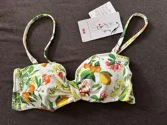 UNIQLO Princess TAMTAM ビキニトップス　花柄のサムネイル