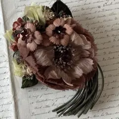 新品未使用ピンクハウスメリーゴーラウンド刺繍コサージュ - メルカリ