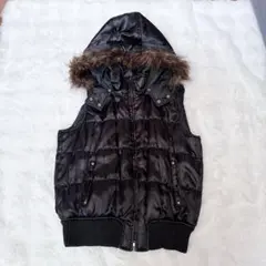 CORNFLAKE フード付き ブラックキルティングベスト ファー 取り外し可能