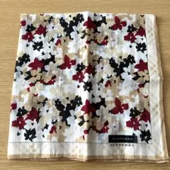 【新品】BURBERRY 花柄 ハンカチ　未使用品