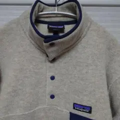 patagonia フリース ベージュ ハイネック