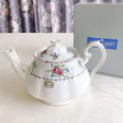 【廃盤】英国  プチポワン ティーセット✕6客＋BB皿 廃盤】英国 RoyalAlbert プチポワン ティーセット✕6客＋BB皿