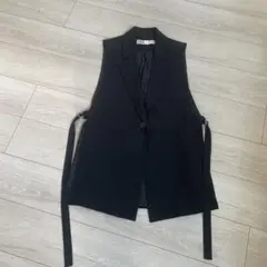 ZARA ブラックジレ