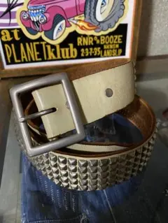 HTC ミリオンスタッズ スワロフスキー ベルト 5連 本革 ヌメ革 ベージュ HTC ミリオンスタッズ スワロフスキー ベルト 5連 本革 ヌメ革