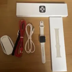 ほぼ未使用　Apple Watch SE (第2世代) 40mm スターライト