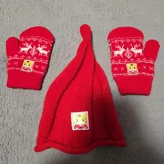 赤いトナカイ柄ニット帽とミトンセット