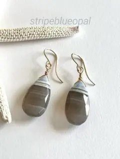 14kgfピアス　ストライプブルーオパール　天然石
