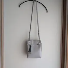 グレー ポシェット タッセル付き