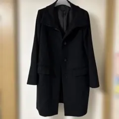 ユニクロ黒チェスターコート