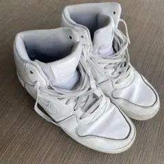 NIKE ハイカットスニーカー ホワイト AQ1773-100のサムネイル