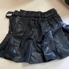 ブラックプリーツスカート ベルト付き