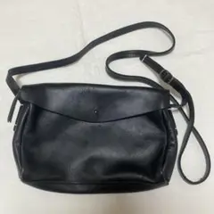 Encachette アンキャシェット　レザーポーチ　ショルダー ブラック　黒
