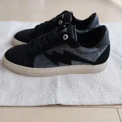 Zadig&Voltaire ローカットスニーカー 黒 稲妻柄(38)のサムネイル