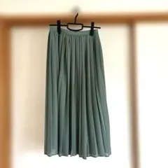 ユニクロ　プリーツスカート　ロング　Mサイズ　モスグリーン　未使用に近い