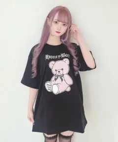 Honey Cinnamon モノグラムシナモンTシャツ ブラックのサムネイル