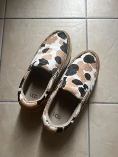 UGG レオパード プラットフォームシューズ 厚底 24.5 スリッポン 豹柄