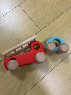 ボーネルンド BAJO社 バヨ社 木製 知育玩具 消防車 車のサムネイル