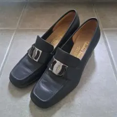 フェラガモ ヴァラ ローファーブラック 22.5㎝ イタリア製