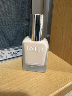 BYURグロウリキッドファンデーション 30ml