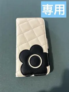 MARY QUANT 手帳型ケース 花モチーフ　iPhoneSE