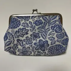 青い花柄がま口ポーチ