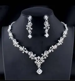 ジルコニア2点セット ウェディング　ブライダルアクセサリー ピアス　ネックレス