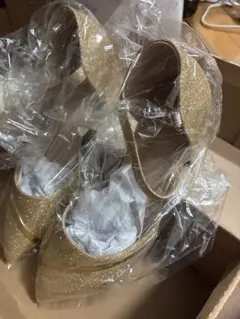 ゴールド グリッター ハイヒール ポインテッドトゥ