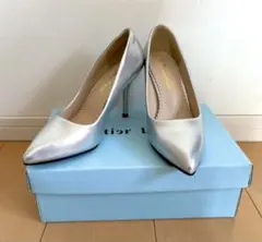 フューティアランド　走れるパンプス シルバー　22.5〜23cm 高さ9cmのサムネイル