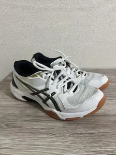 アシックス　体育館シューズ　23.5