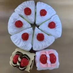 フェルト ケーキセット8点　ハンドメイド　おままごとのサムネイル