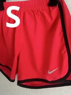NIKE ナイキ レディース ショートパンツ レッド★S未使用に近いのサムネイル