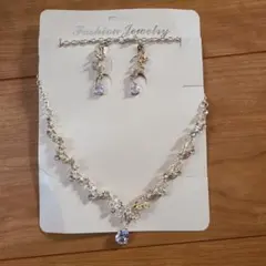 ネックレス＆ピアスセット