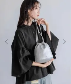 ローリーズファーム スタッズキンチャクショルダーシルバーショルダーバッグ