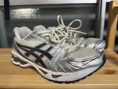 【美品】ASICS GEL-KAYANO 14 "クリーム/ブラック"