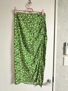 ZARA フラワープリント グリーン フレアスカート Sサイズ