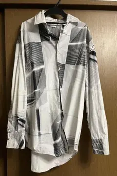 ZARAの長袖シャツ