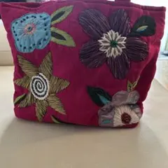 刺繍花柄ピンクトートバッグ