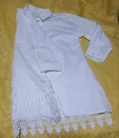 新品未使用！ホワイト レーストリムブラウスMサイズ！