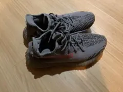 yeezy スニーカー