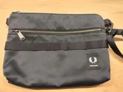 FRED PERRY ショルダーバッグ ブラックのサムネイル