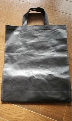 BREE ヌメ革 ブラックレザートートバッグ 縦型 A4