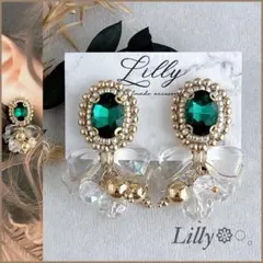 #717大ぶりピアス/リボン/ビジュー/ゴールド/ビーズ刺繍/ハンドメイドピアス