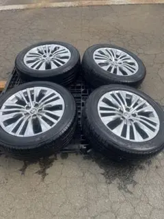 ハリアー80z純正アルミ+225/55r19トーヨータイヤ　バリ山のサムネイル