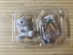 シルバニア　ペルシャネコの赤ちゃんとハンドメイドネコ・釘抜きハンマー